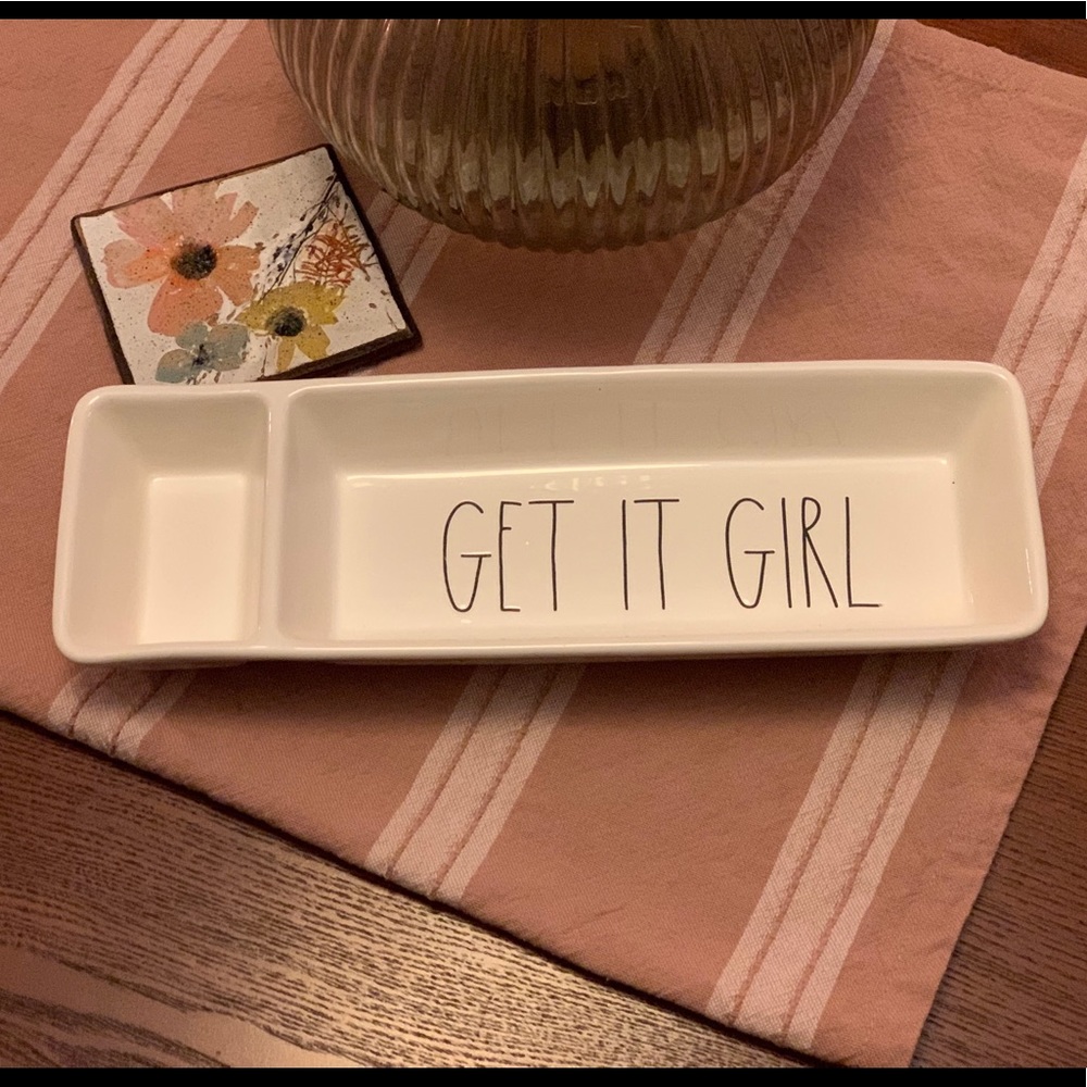 RAE DUNN GET IT GIRL - Desk Tray